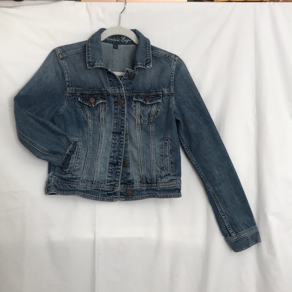 American Eagle Outfitters Cropped Denim Jean Jacket